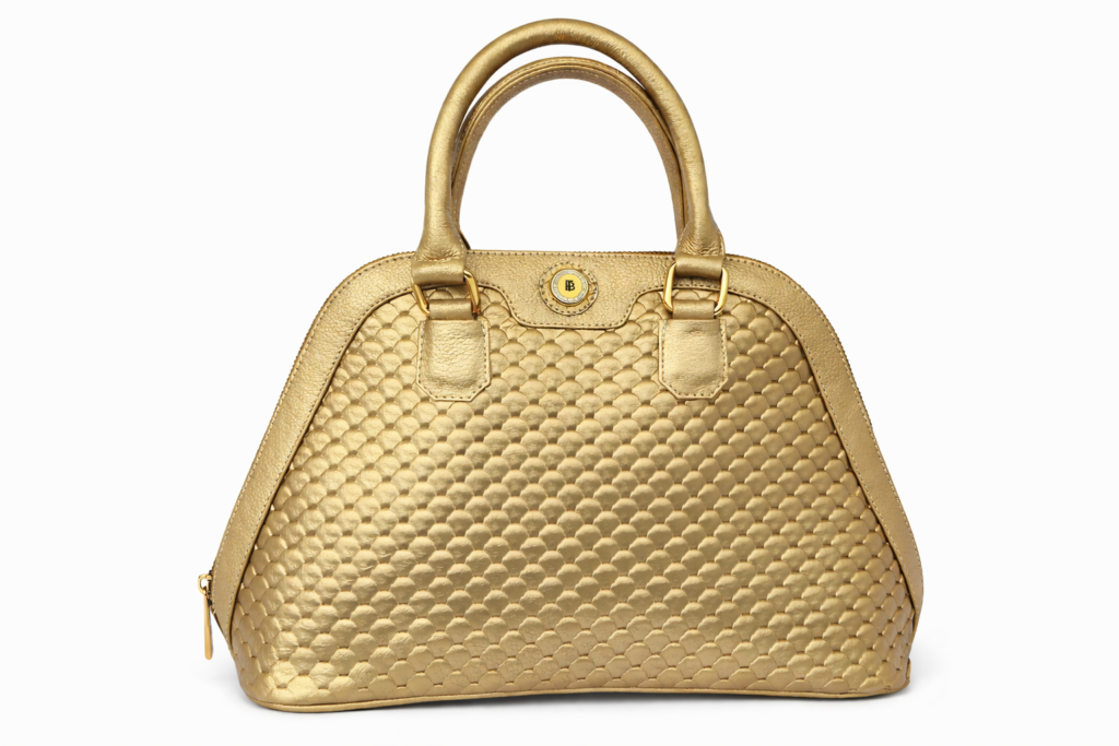 Verona Dorado, un diseño que ilumina tu estilo con elegancia y distinción.